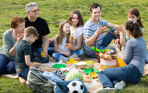 family eat pizza together family eat pizza together